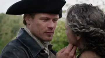 Outlander: final da 8ª temporada revela motivo do cabelo branco de Claire - Imagem do artigo original