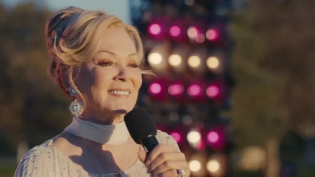 Emmy 2026: disputa esquenta com Hacks, The Pitt e Love Story liderando apostas